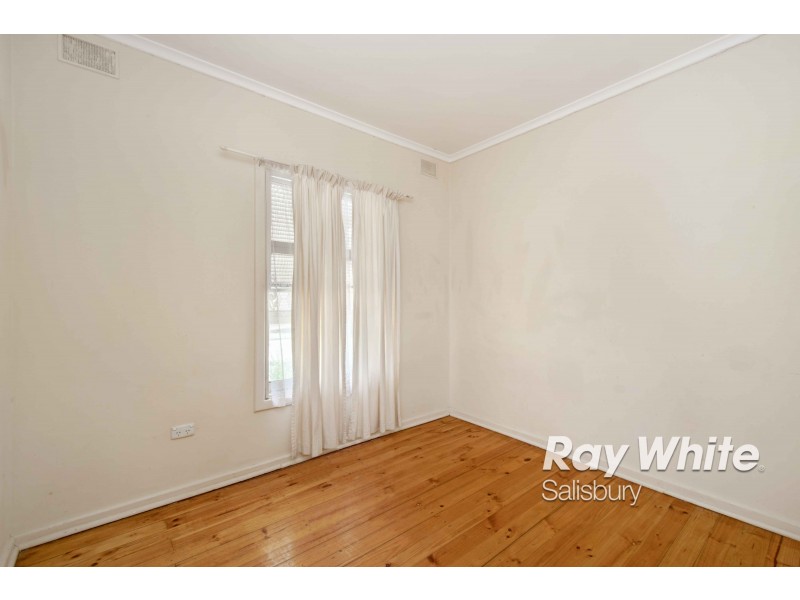 8 Seatown Road, Elizabeth Park SA 5113