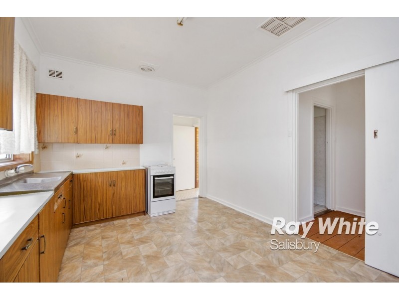 24 Hewitt Road, Elizabeth South SA 5112