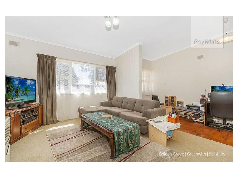 25 Crabb Road, Smithfield Plains SA 5114