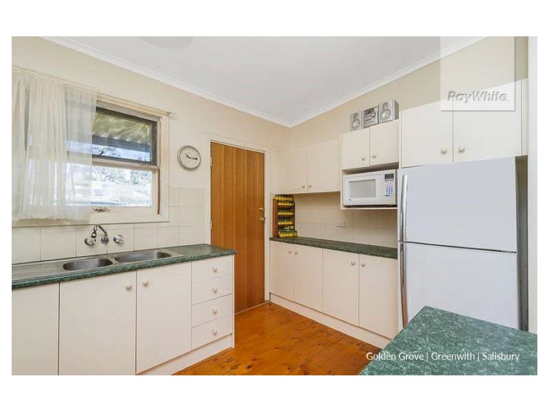 25 Crabb Road, Smithfield Plains SA 5114