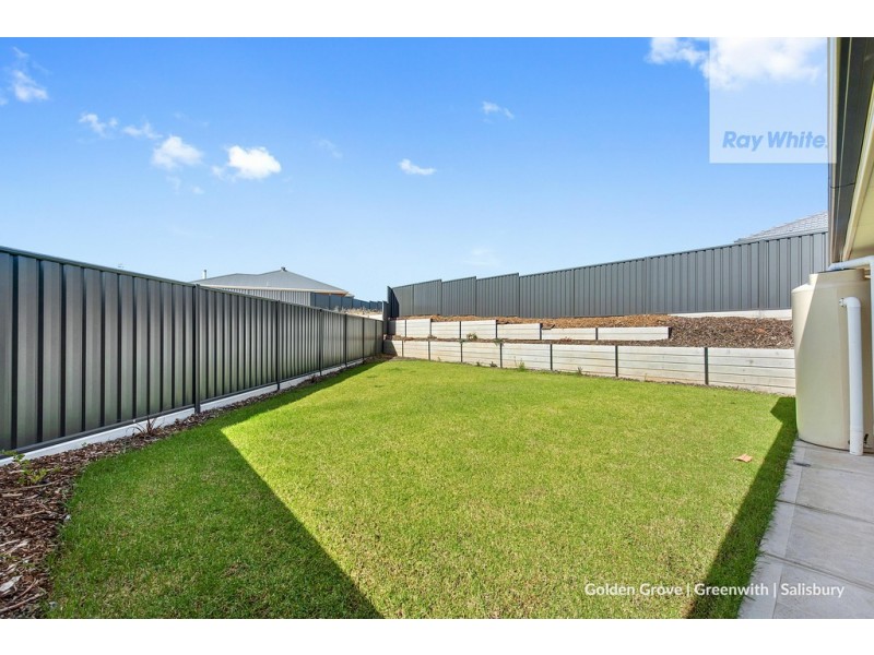 8 Vista Court, Hillbank SA 5112