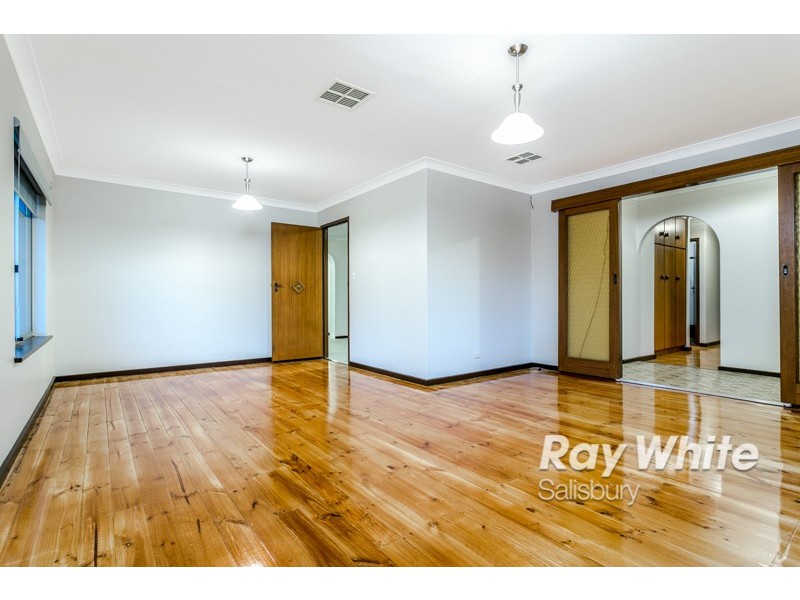 9 Douglas Road, Salisbury East SA 5109