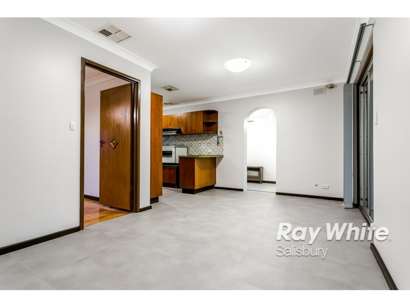 9 Douglas Road, Salisbury East SA 5109