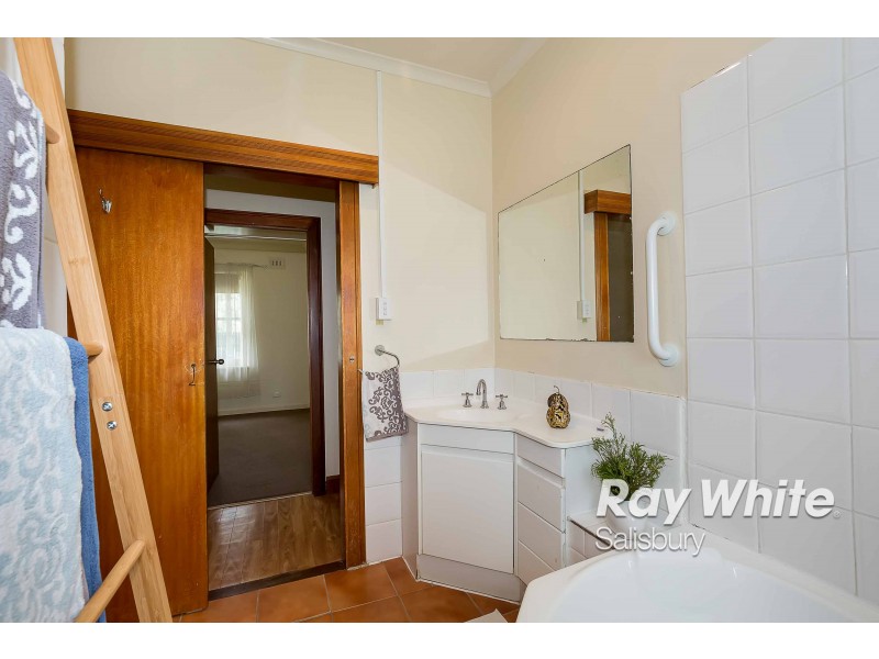 19 Donhead Street, Elizabeth SA 5112