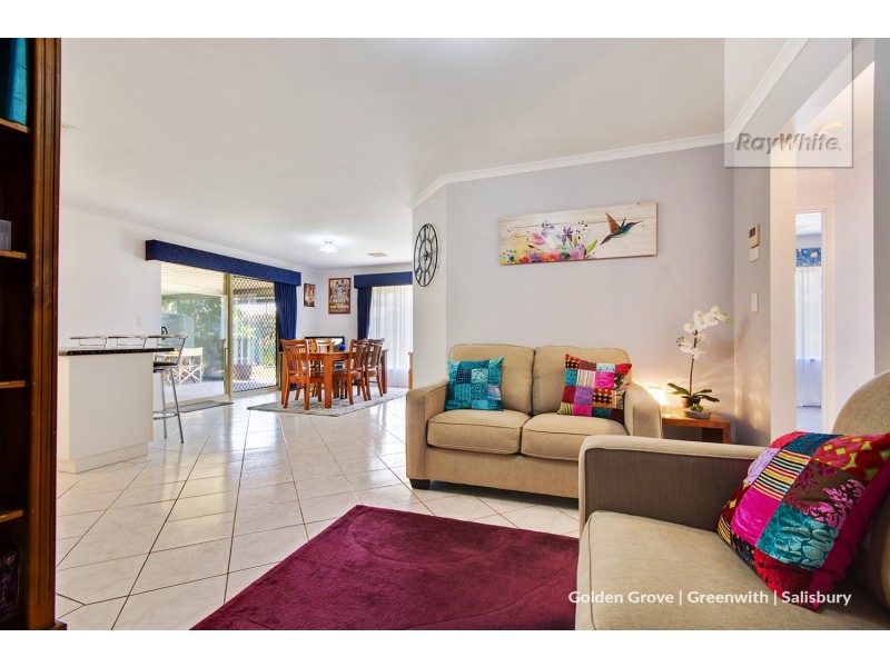 15 Lakeside Drive, Paralowie SA 5108