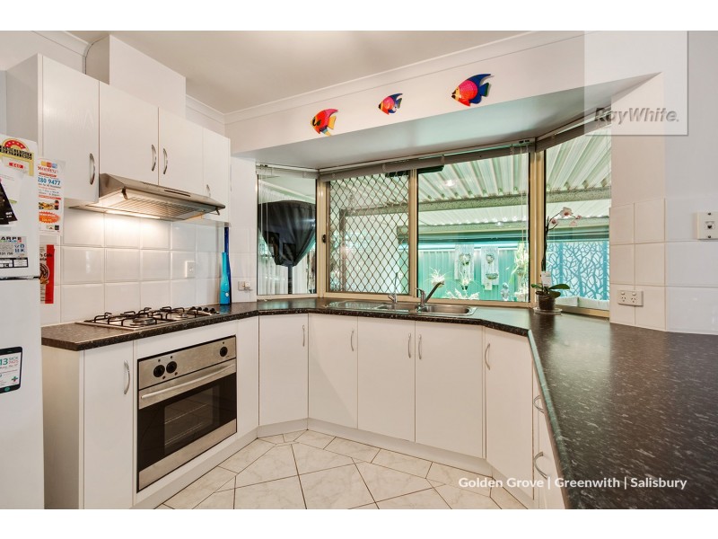 15 Lakeside Drive, Paralowie SA 5108