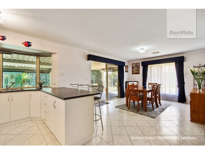 15 Lakeside Drive, Paralowie SA 5108