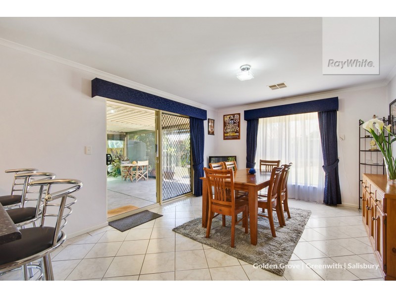15 Lakeside Drive, Paralowie SA 5108