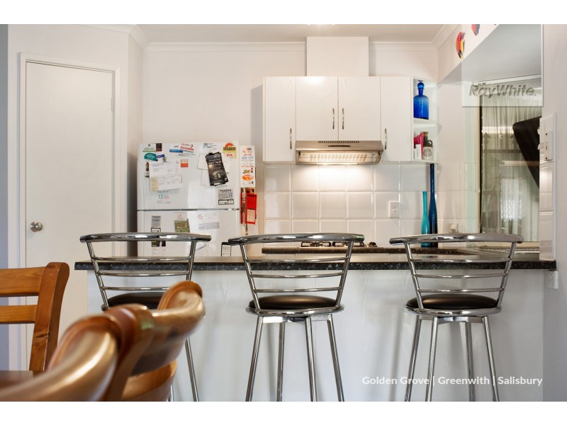 15 Lakeside Drive, Paralowie SA 5108