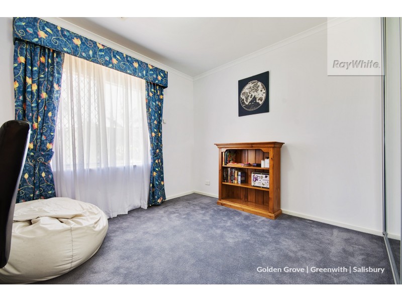 15 Lakeside Drive, Paralowie SA 5108