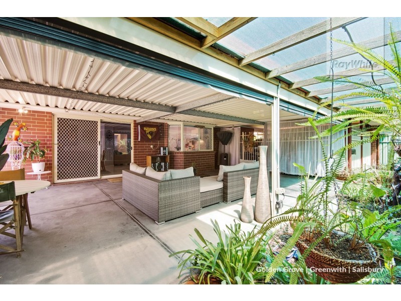 15 Lakeside Drive, Paralowie SA 5108