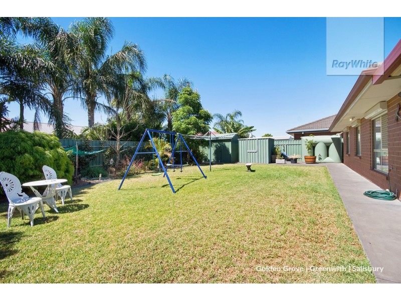 15 Lakeside Drive, Paralowie SA 5108