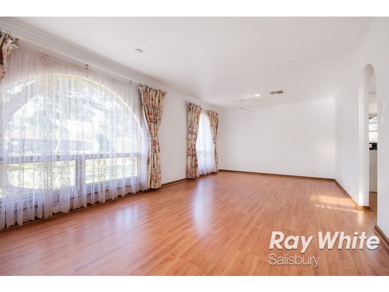 8 Blundell Close, Salisbury Downs SA 5108