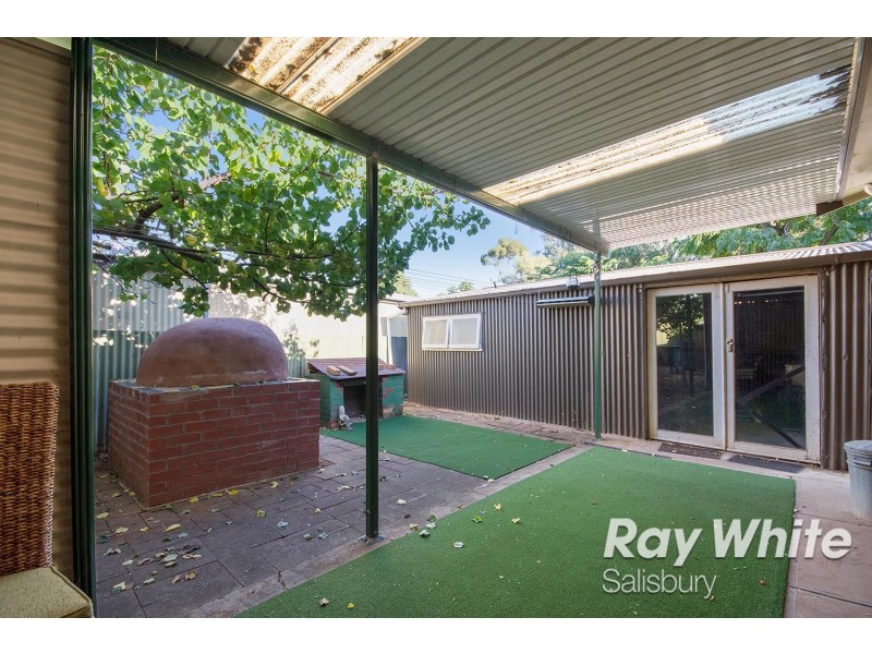 8 Blundell Close, Salisbury Downs SA 5108