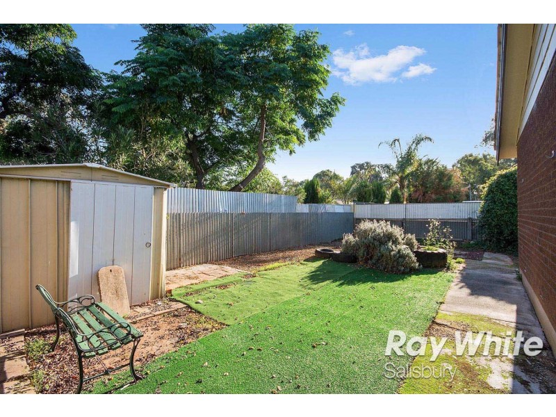 8 Blundell Close, Salisbury Downs SA 5108