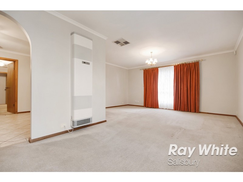 6 Ronaldo Way, Paralowie SA 5108