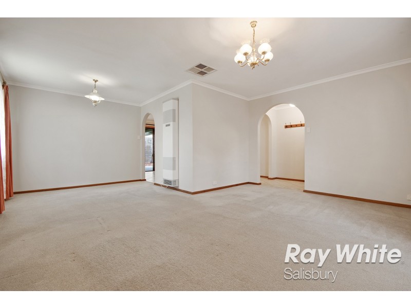 6 Ronaldo Way, Paralowie SA 5108