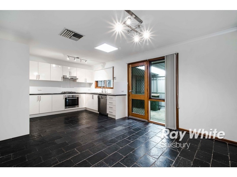 8a Narvik Court, Salisbury Downs SA 5108