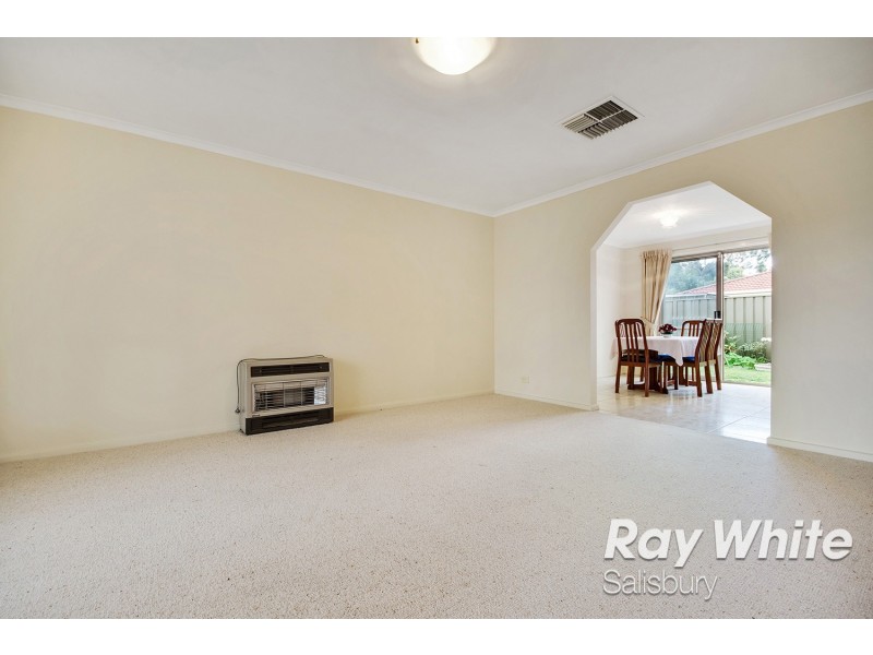 2/11 Rachael Road, Salisbury Downs SA 5108