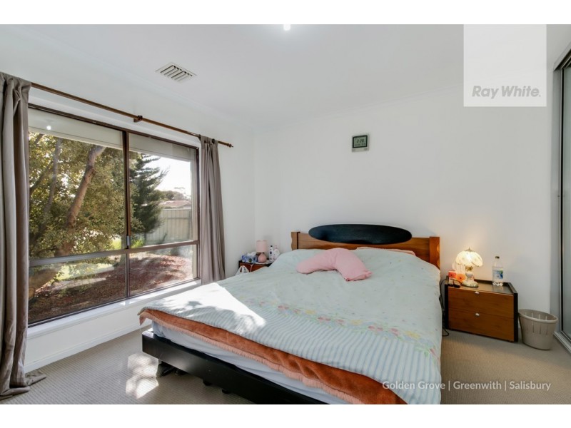 9 President Avenue, Andrews Farm SA 5114