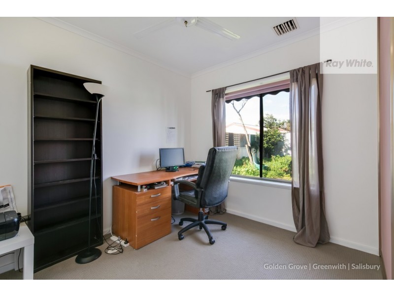 9 President Avenue, Andrews Farm SA 5114