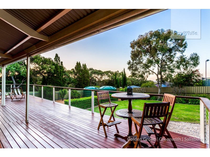 23 Gully Drive, Gulfview Heights SA 5096