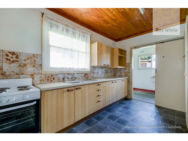 5 Halsey Road, Elizabeth East SA 5112