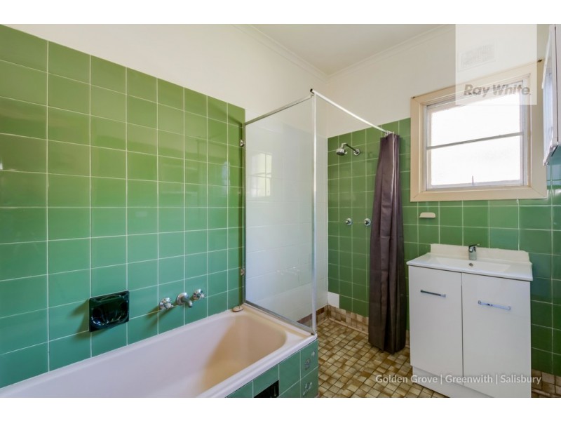 5 Halsey Road, Elizabeth East SA 5112