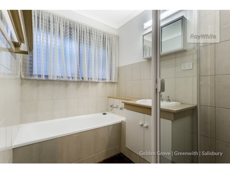 18 Damian Drive, Salisbury Heights SA 5109