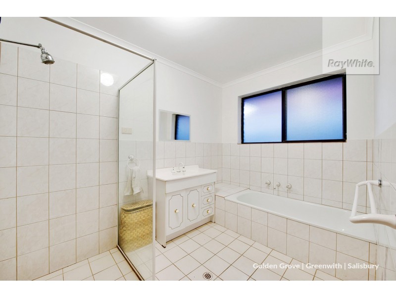 6 Manuella Court, Paralowie SA 5108