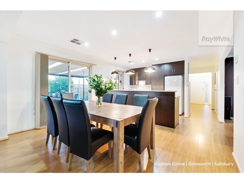 154 President Avenue, Andrews Farm SA 5114