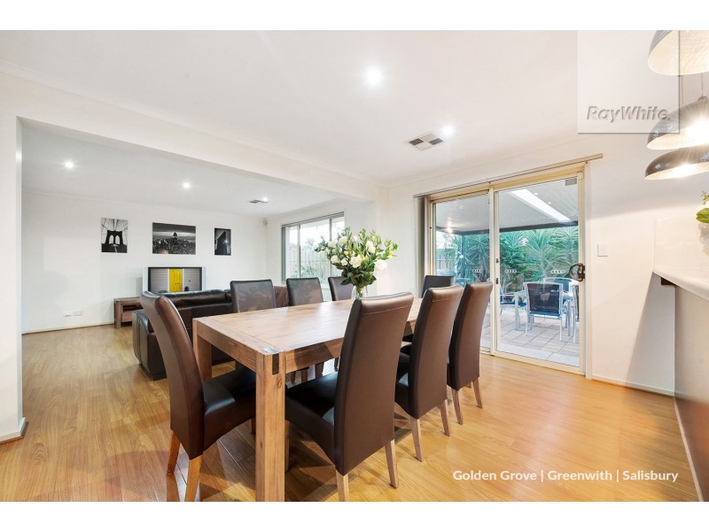 154 President Avenue, Andrews Farm SA 5114