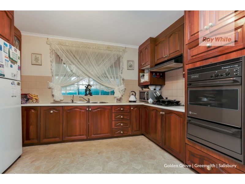 53 Buckley Crescent, Fairview Park SA 5126