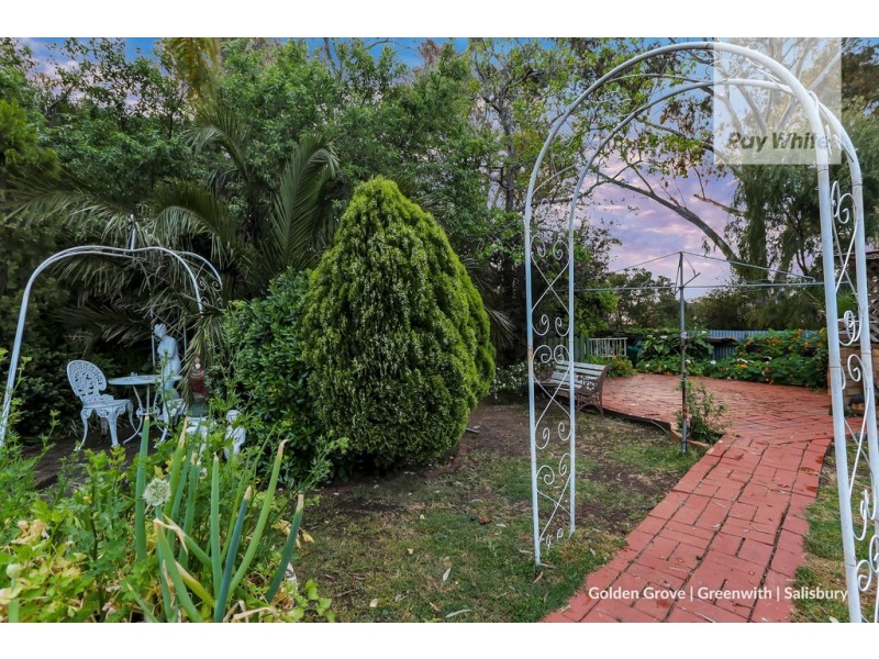 53 Buckley Crescent, Fairview Park SA 5126