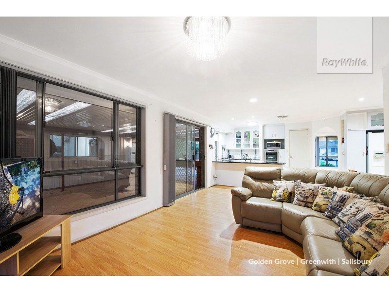2 Hutton Avenue, Andrews Farm SA 5114