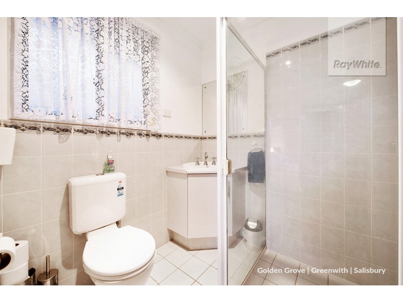 2 Hutton Avenue, Andrews Farm SA 5114