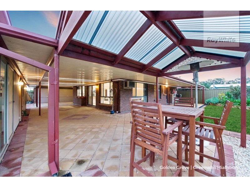 2 Hutton Avenue, Andrews Farm SA 5114