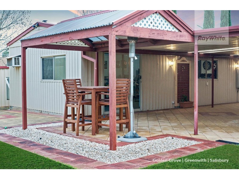 2 Hutton Avenue, Andrews Farm SA 5114