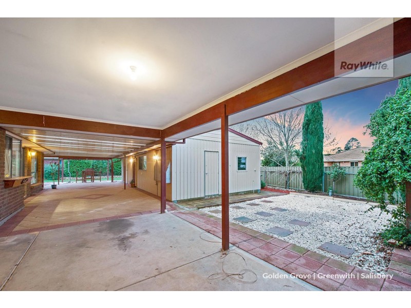 2 Hutton Avenue, Andrews Farm SA 5114
