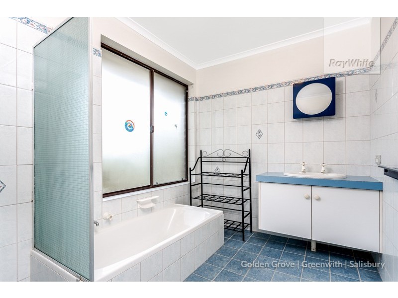 8 Sunset Court, Hillbank SA 5112