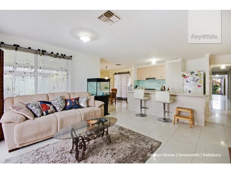 15 Tangarine Court, Munno Para West SA 5115