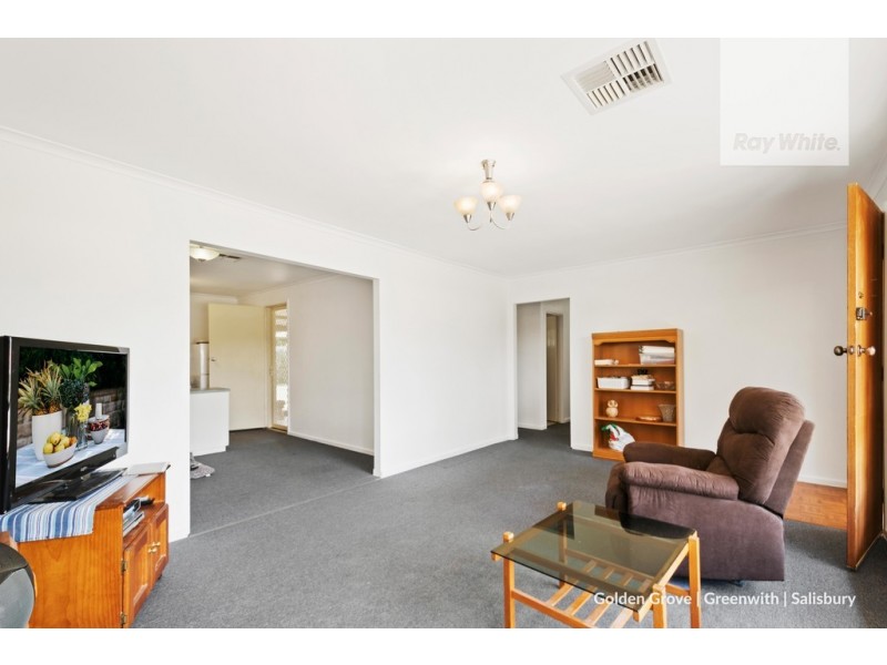 18 Debra Crescent, Salisbury East SA 5109