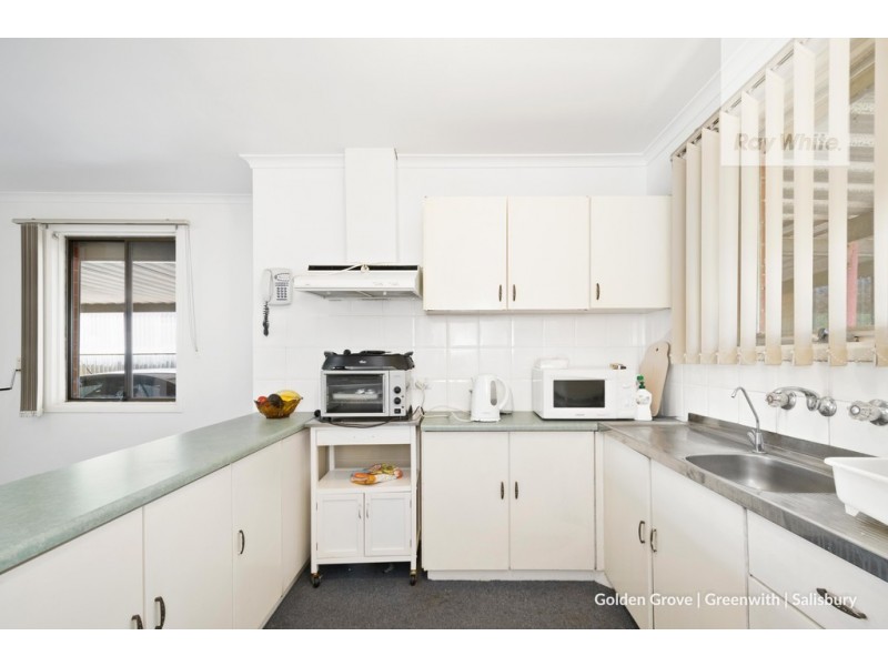 18 Debra Crescent, Salisbury East SA 5109