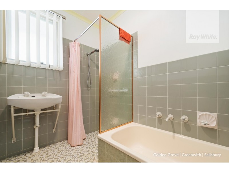 18 Debra Crescent, Salisbury East SA 5109