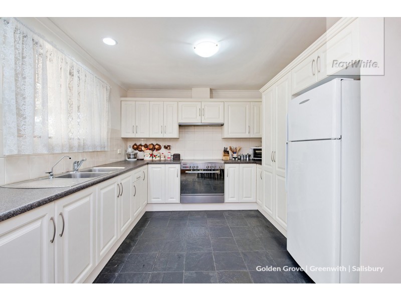 33 Potts Crescent, Burton SA 5110