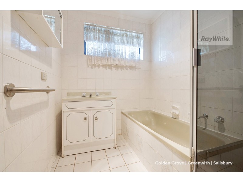 33 Potts Crescent, Burton SA 5110