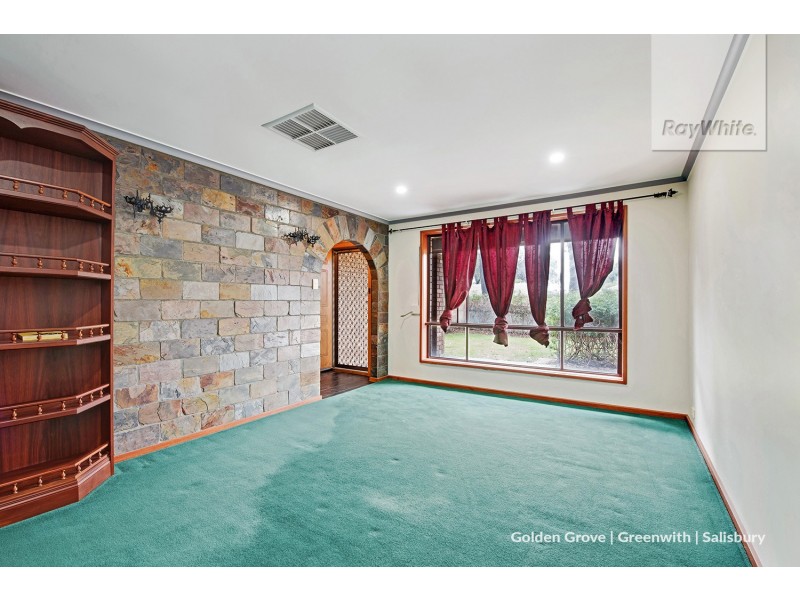 8 Caulfield Crescent, Paralowie SA 5108