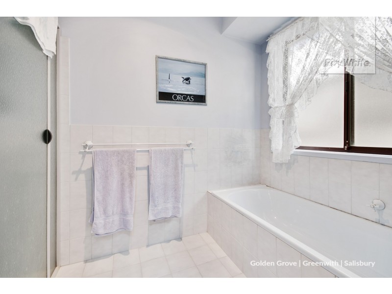 42 Falcon Drive, Parafield Gardens SA 5107