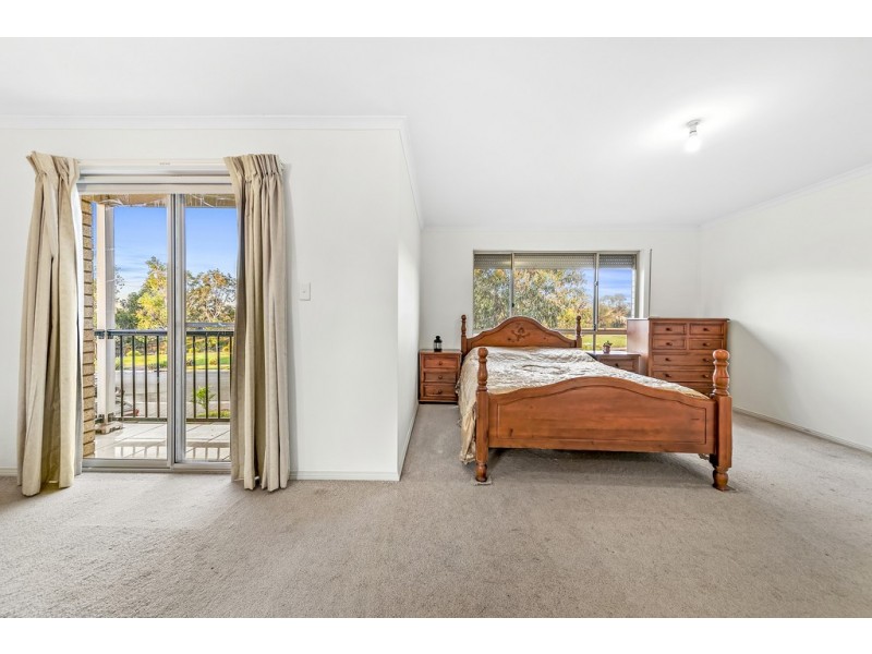 32 Strathaird Boulevard, Smithfield SA 5114