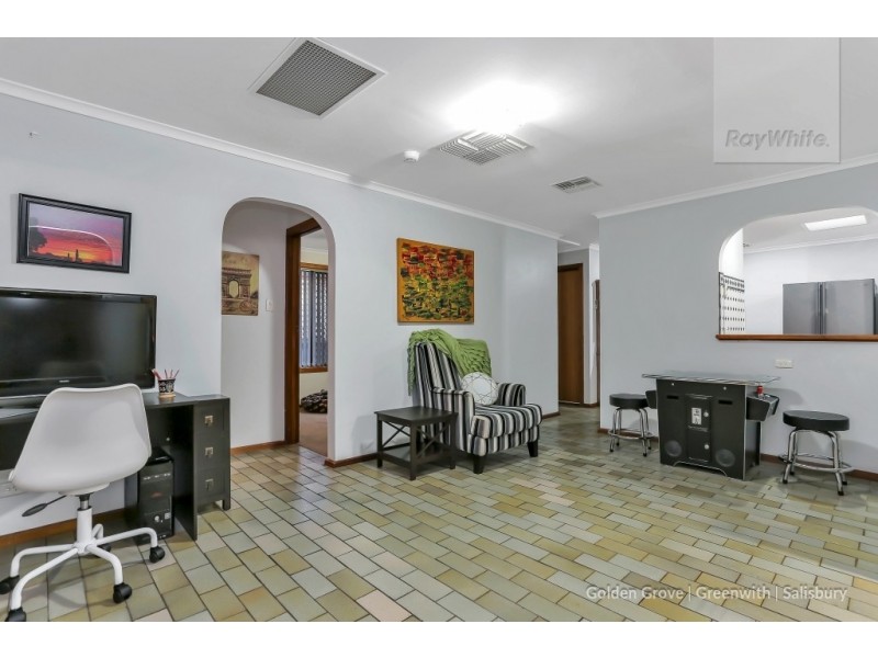 11 Rhodes Court, Hillbank SA 5112